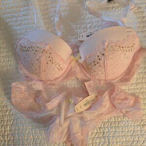 Victoria's Secret Dream Angels Bra and Panty Lingerie Set